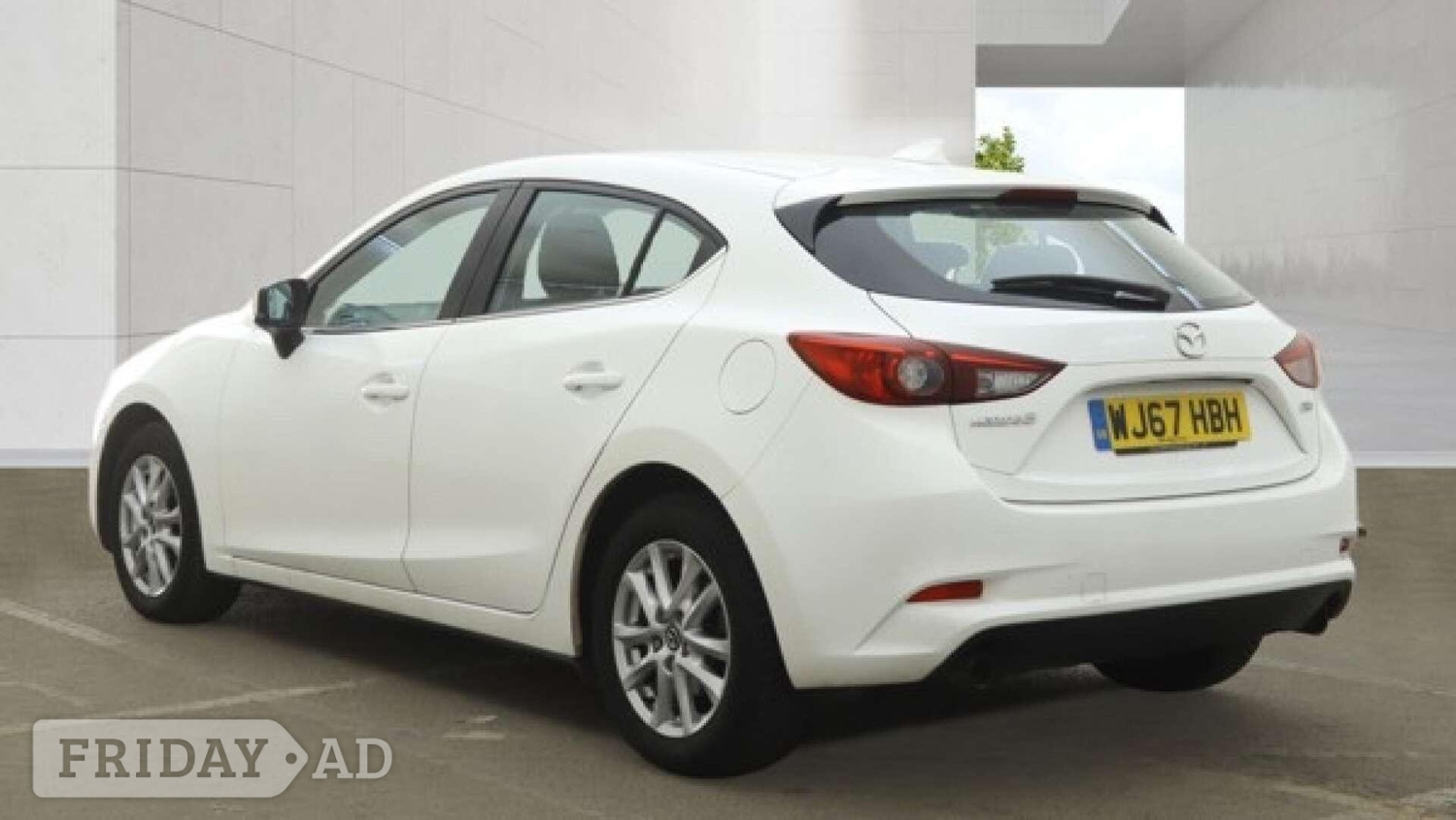 Mazda 3 2017 - Cars in Uxbridge