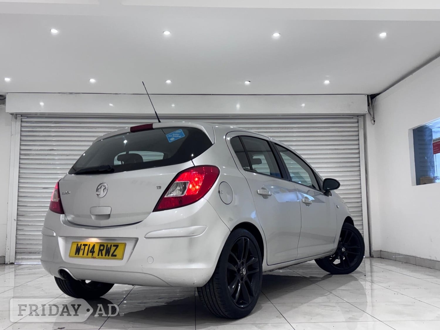 [ berth ]Vauxhall Corsa