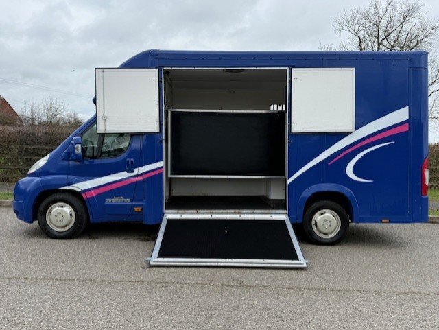Equibabe Weekender Fiat Horsebox - Trailers & Horseboxes in Banbury
