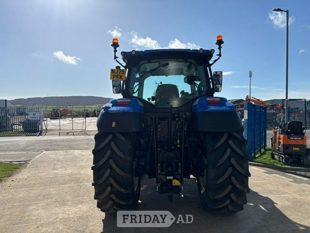 [ berth ]New Holland T5.140 Dynamic Command