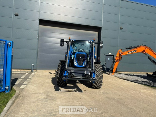 New Holland T5.140 Dynamic Command () Tractor - Farm & Agricultural Vehicles