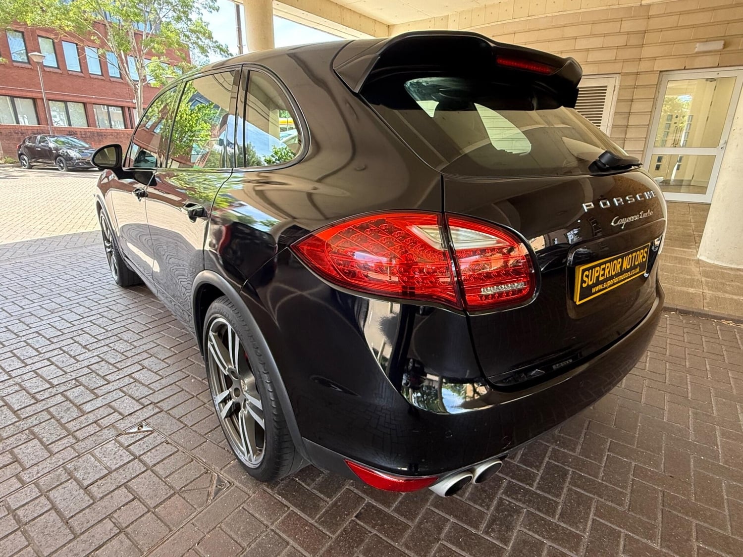Porsche Cayenne 2012 - Cars in Staines