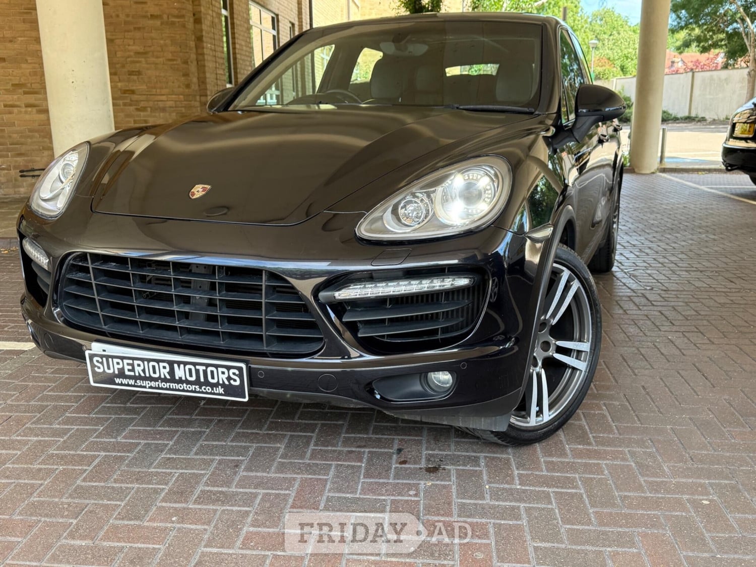 [ berth ]Porsche Cayenne