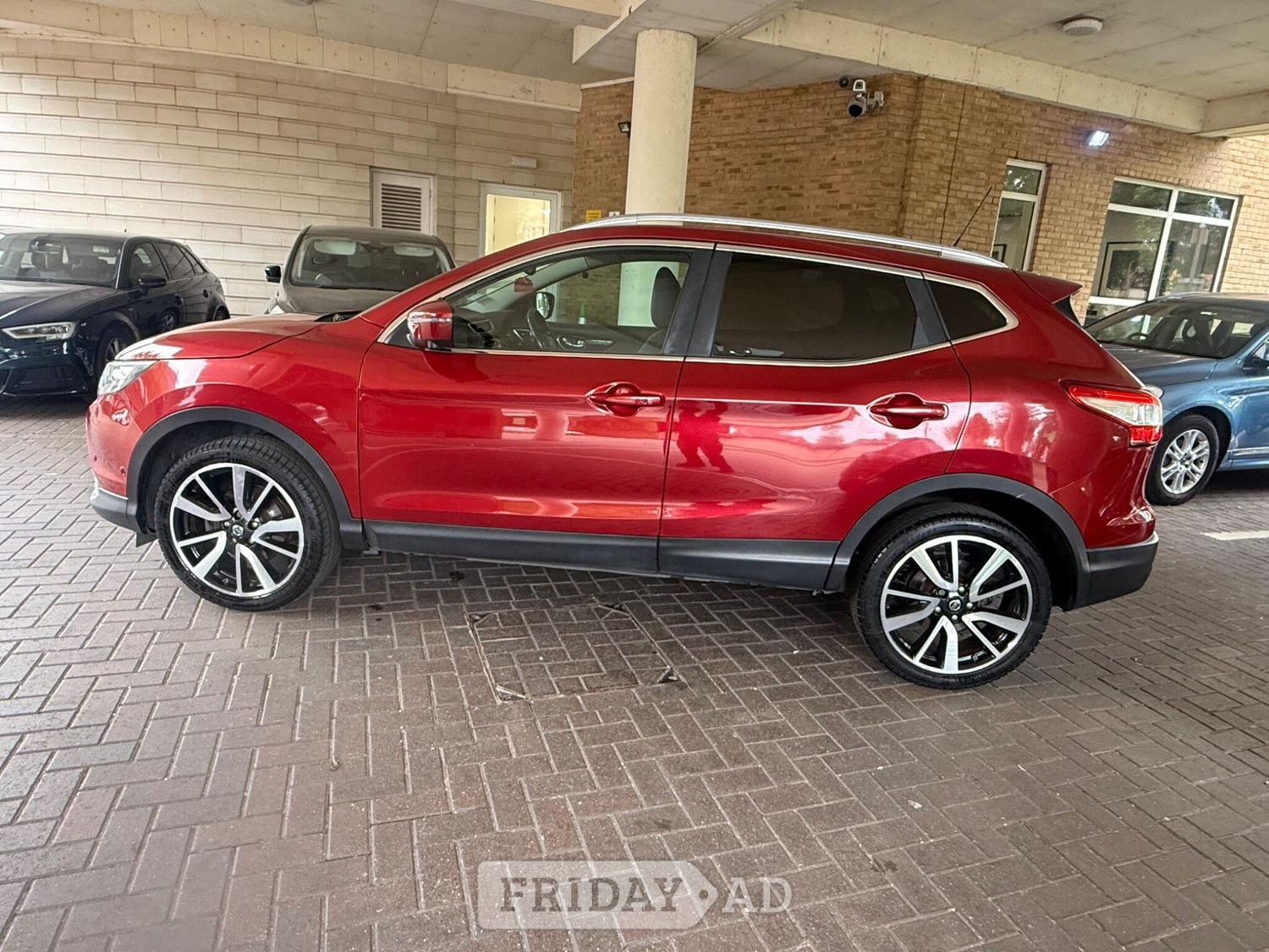 Nissan Qashqai 2014 - Cars in Staines