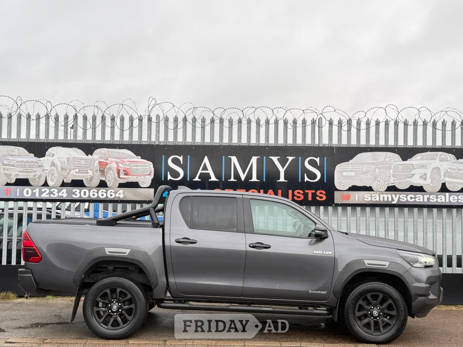 [ berth ]Toyota Hilux