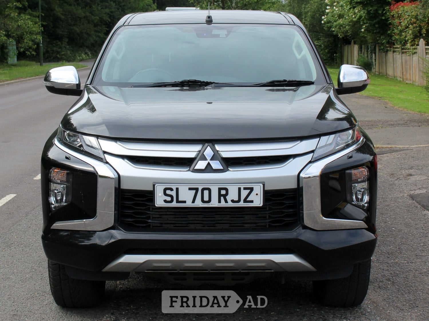 [ berth ]Mitsubishi L200