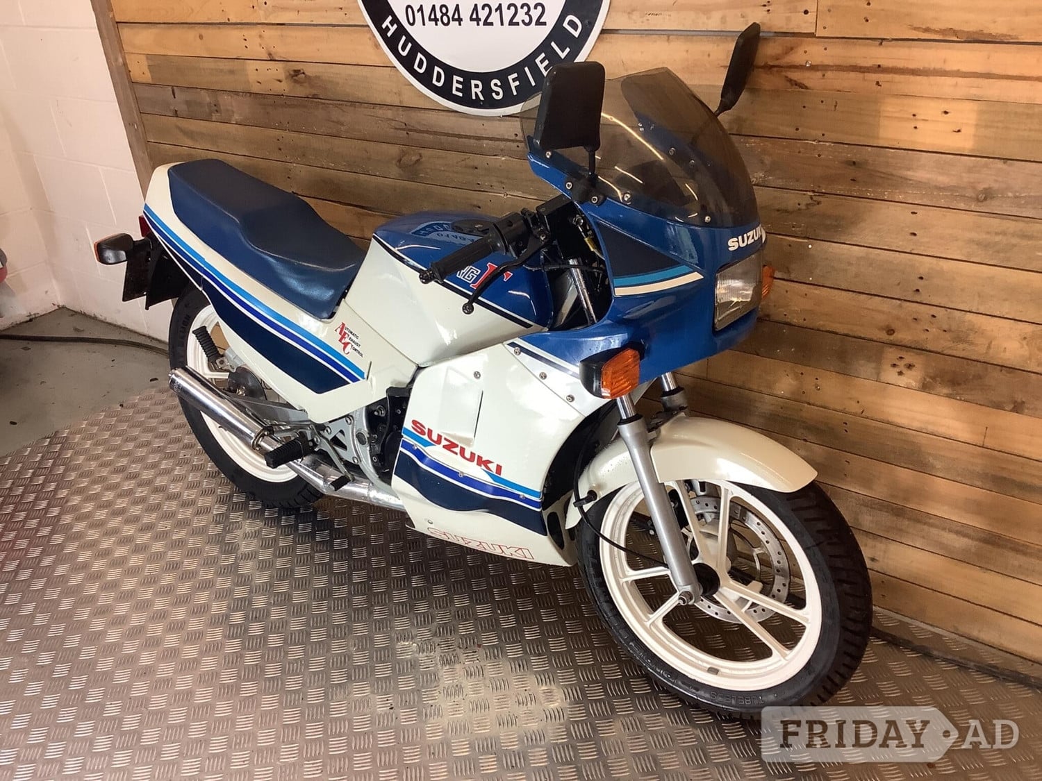 Suzuki RG 1985 - Motorbikes, Scooters & Quads