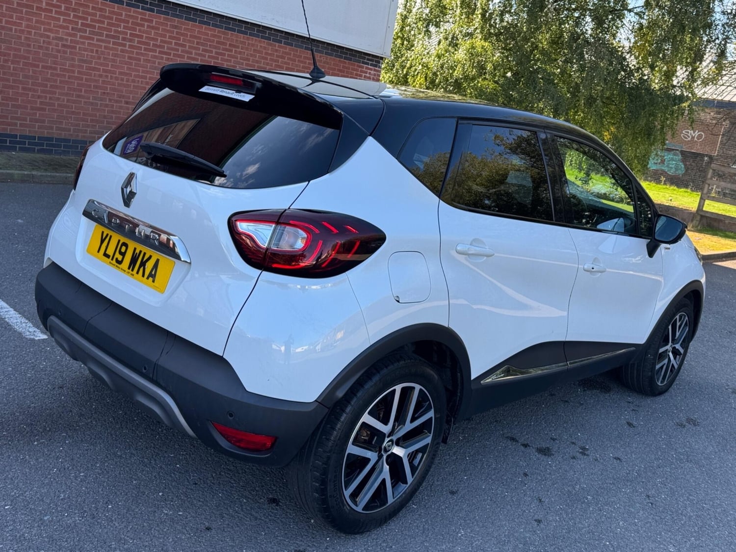 Renault Captur 2019 - Cars