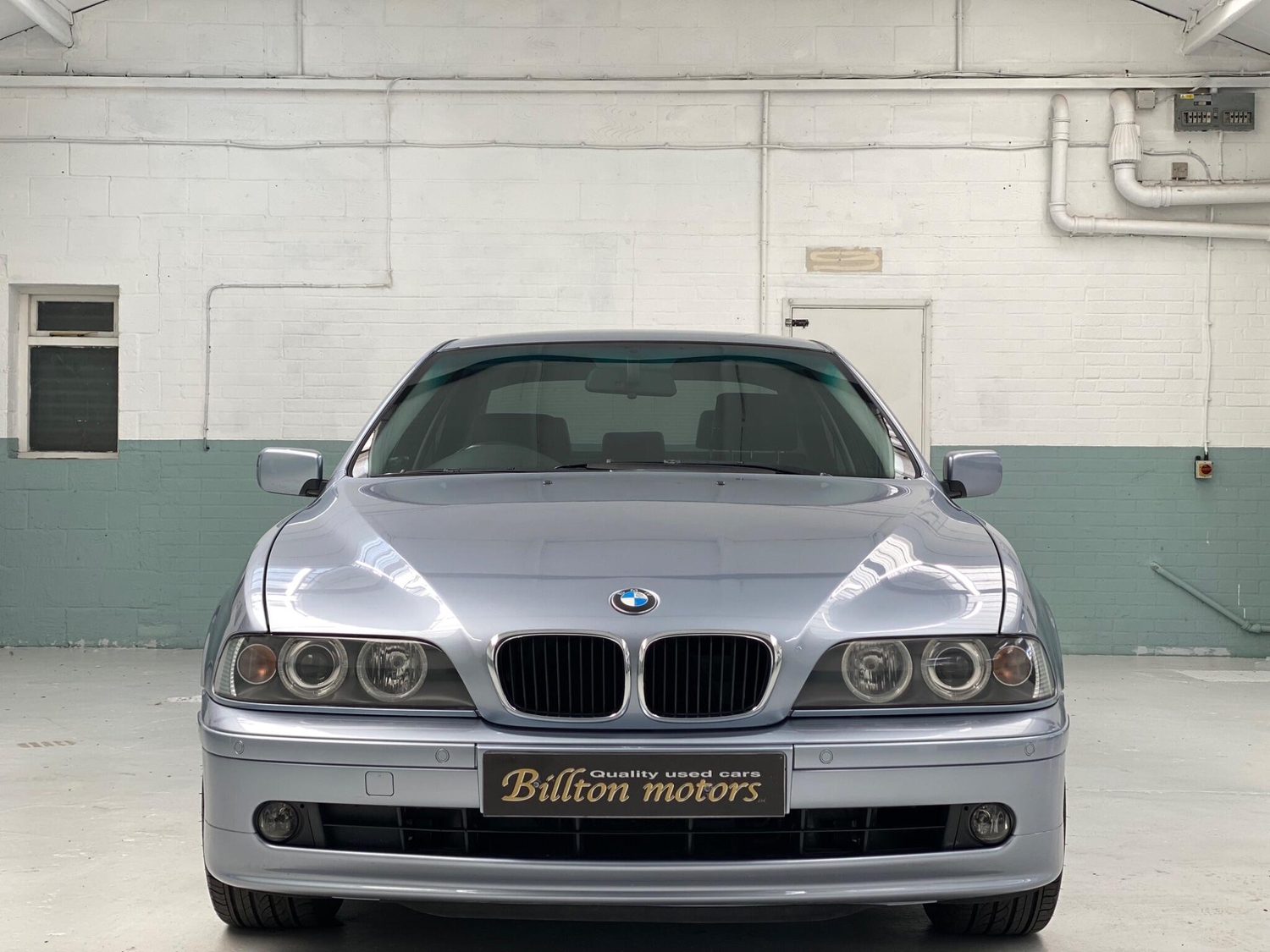 BMW 5 Series 2002 - Cars