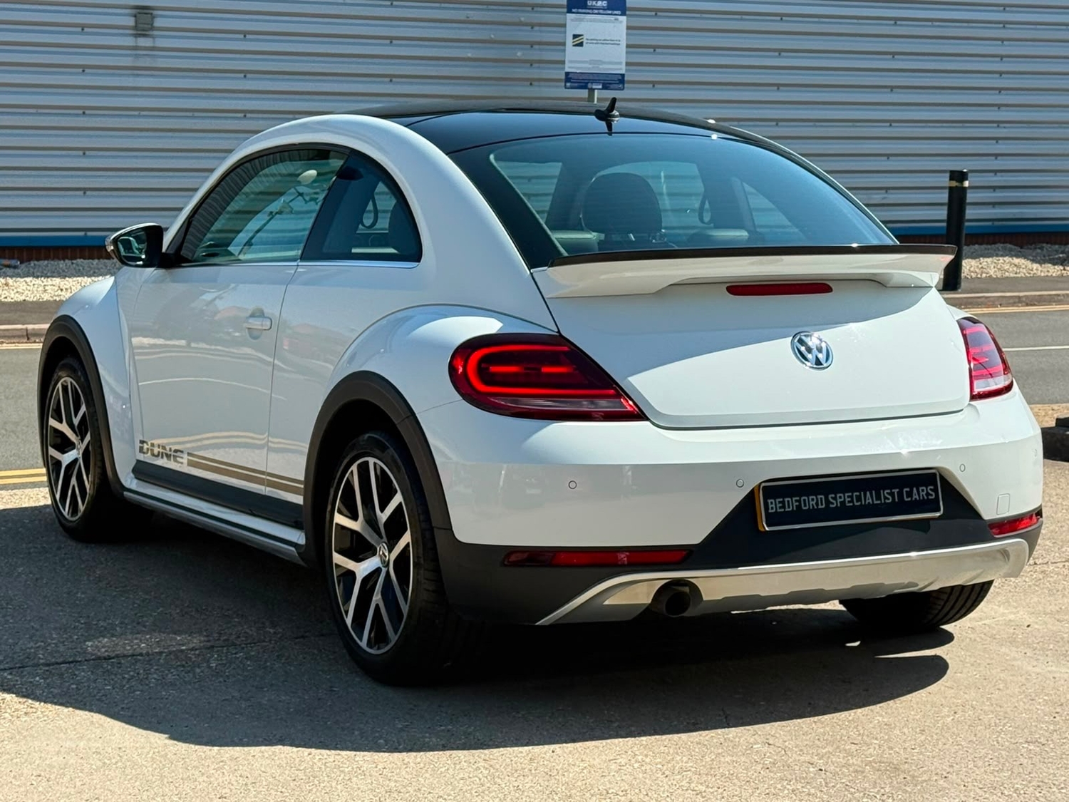 Volkswagen Beetle 2018 - Cars in Bedford