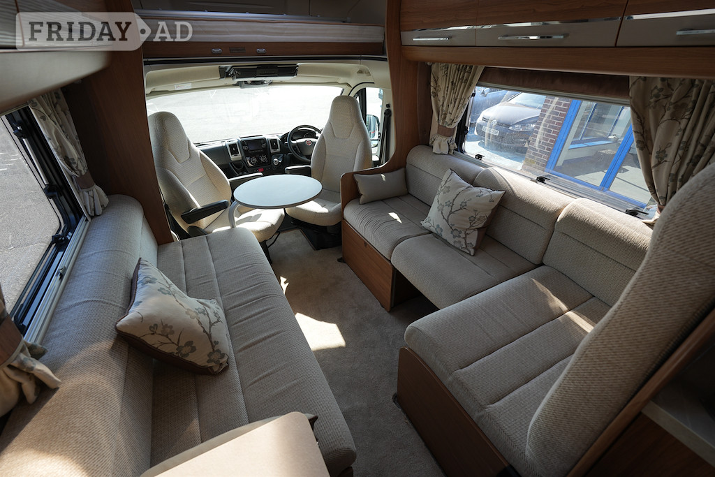 Auto-Trail Comanche FIAT 6 BERTH 4 TRAVEL SEAT MOTORHOME 2016 for sale - Motorhomes & Caravans in Haywards Heath