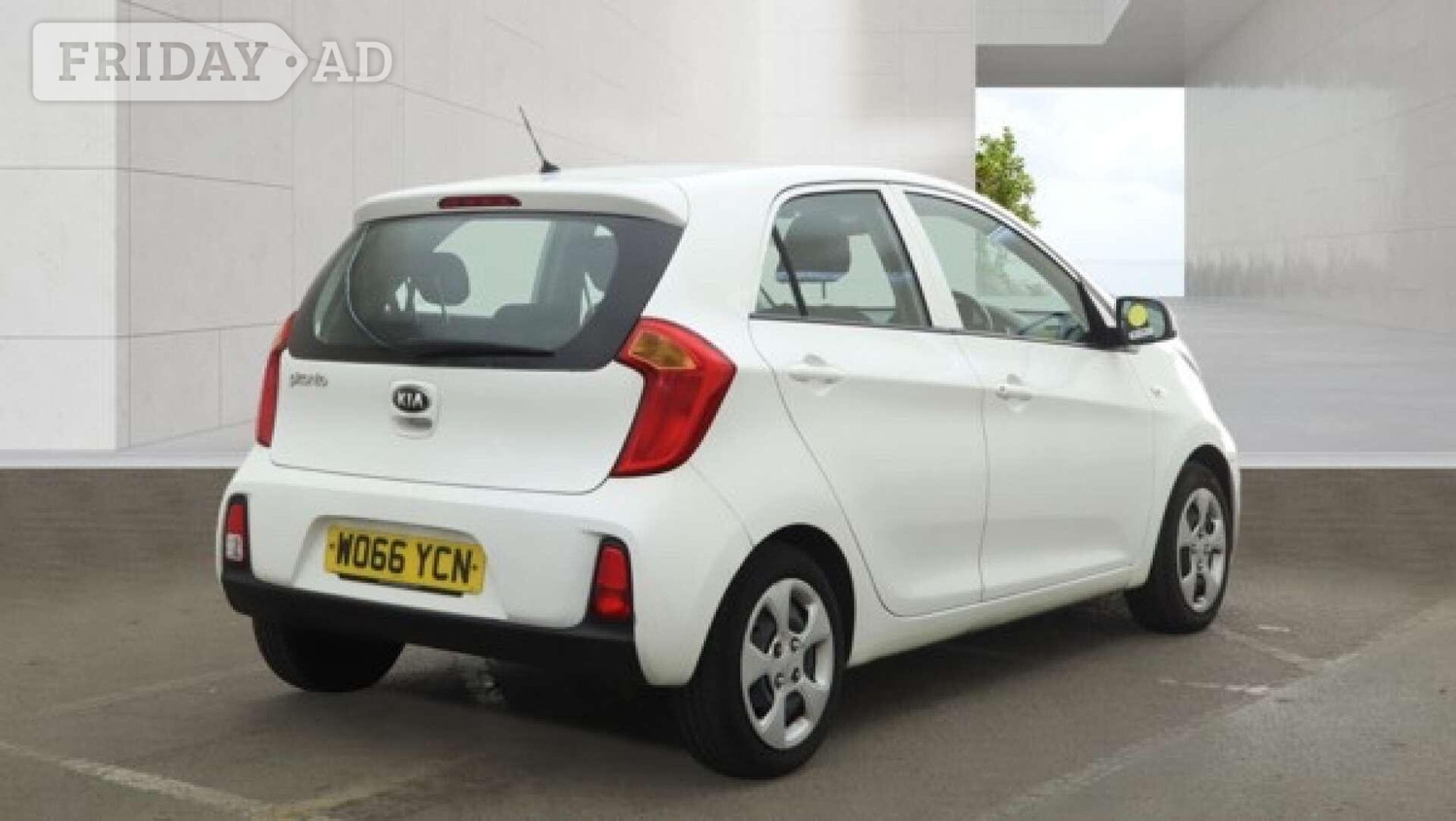 Kia Picanto 2017 - Cars in Uxbridge