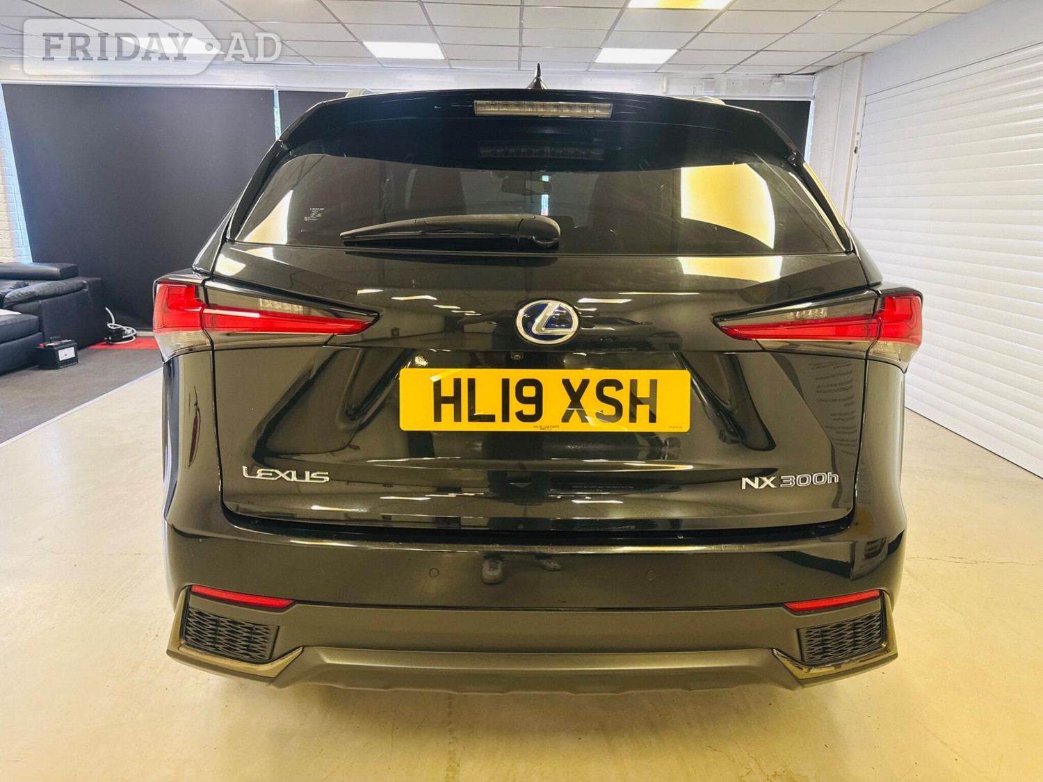 Lexus NX 2019 - Cars