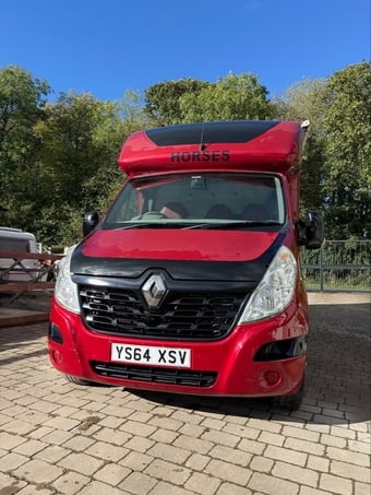 Aston Reid Weekender  Renault Horsebox