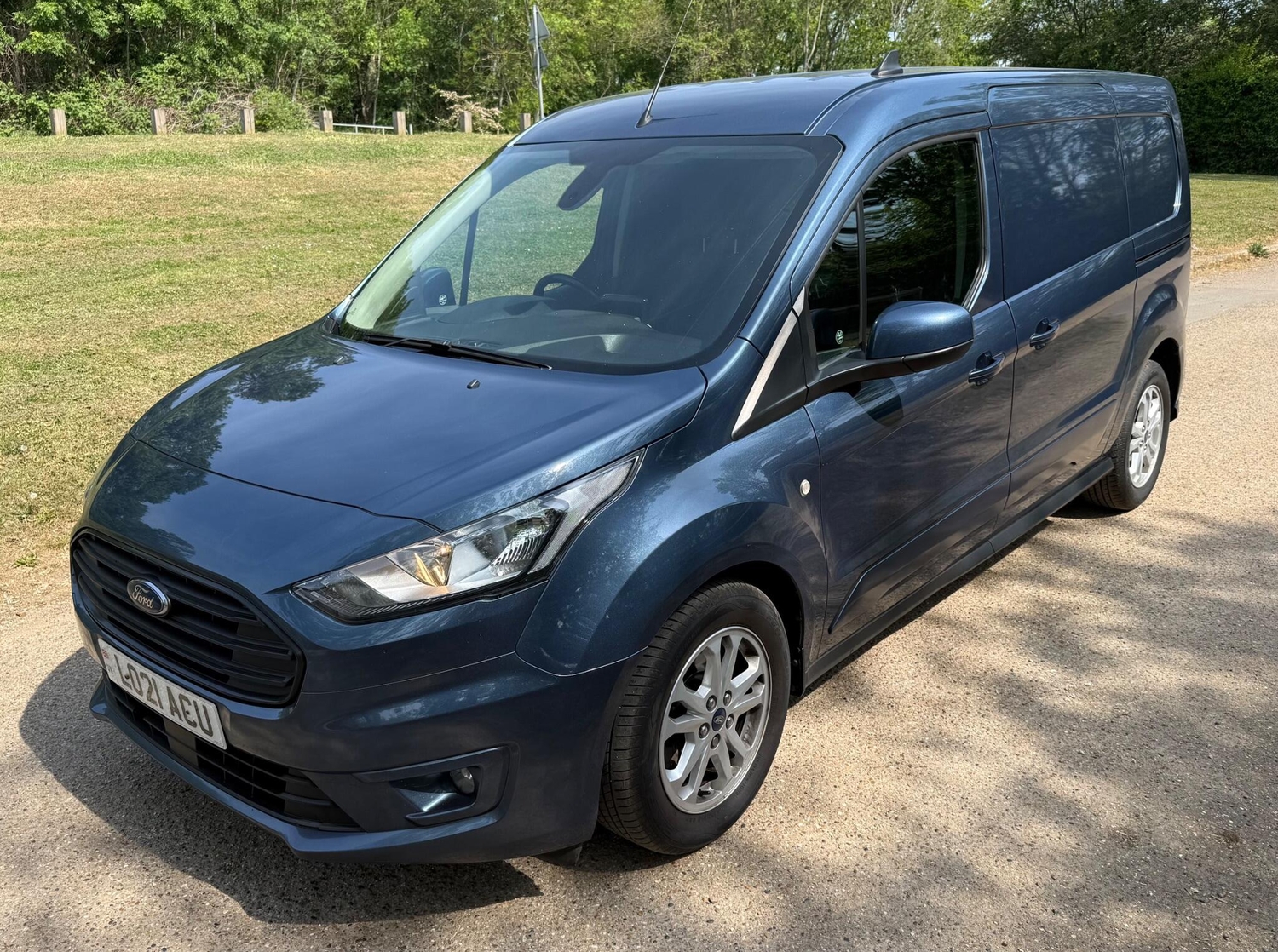 [ berth ]Ford Transit Connect