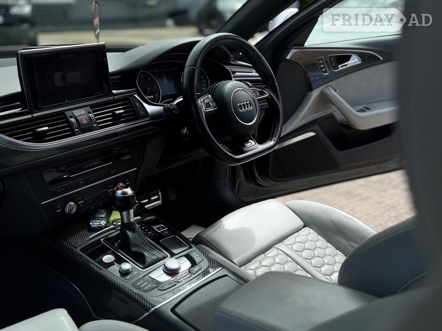 Audi RS6 Avant 2016 - Cars in Blackburn