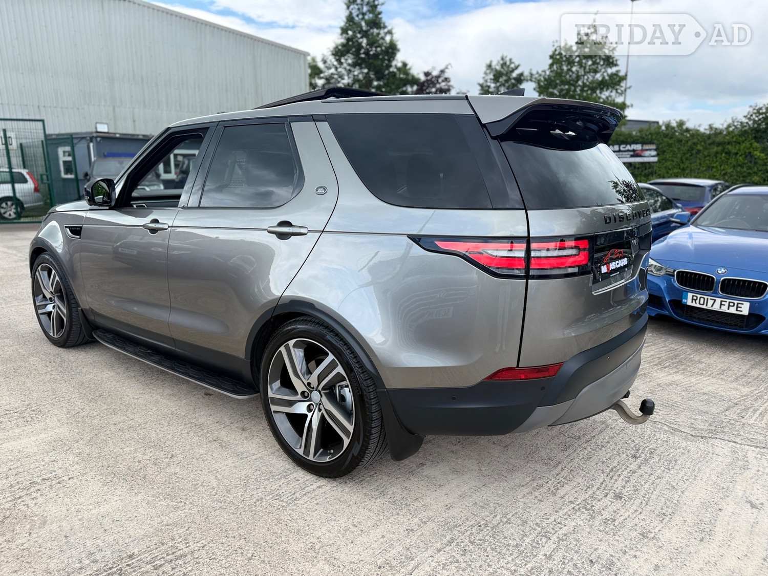 [ berth ]Land Rover Discovery