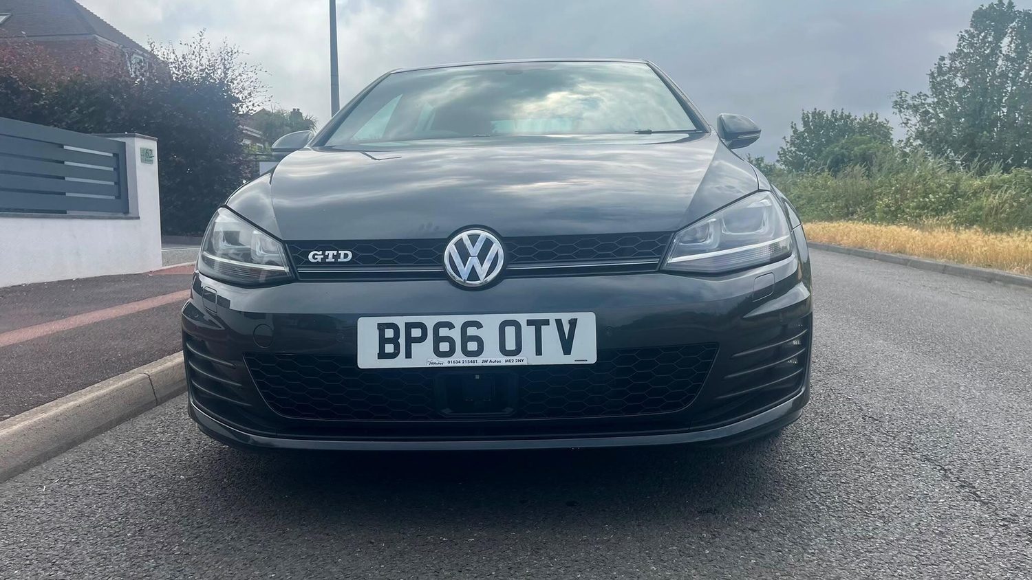[ berth ]Volkswagen Golf