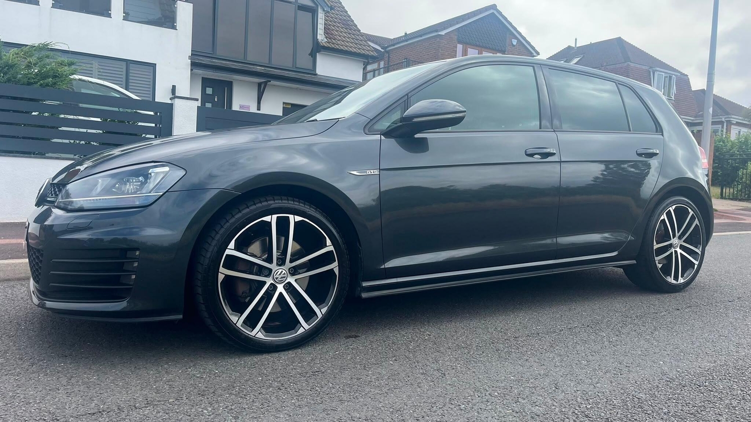 Volkswagen Golf 2017 - Cars in Chatham