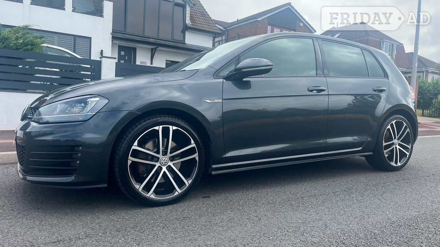 Volkswagen Golf 2017 - Cars in Chatham