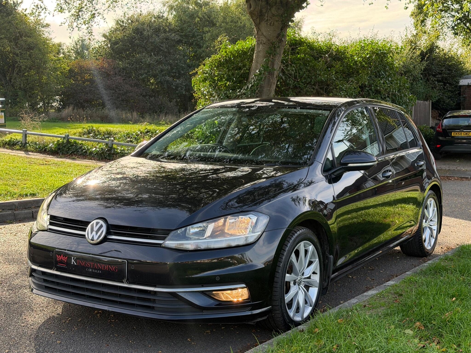 Volkswagen Golf 2017 - Cars