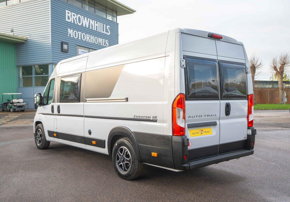 [2 berth ]Auto-Trail Expedition 68 XL Flex 140BHP Auto Fiat 140