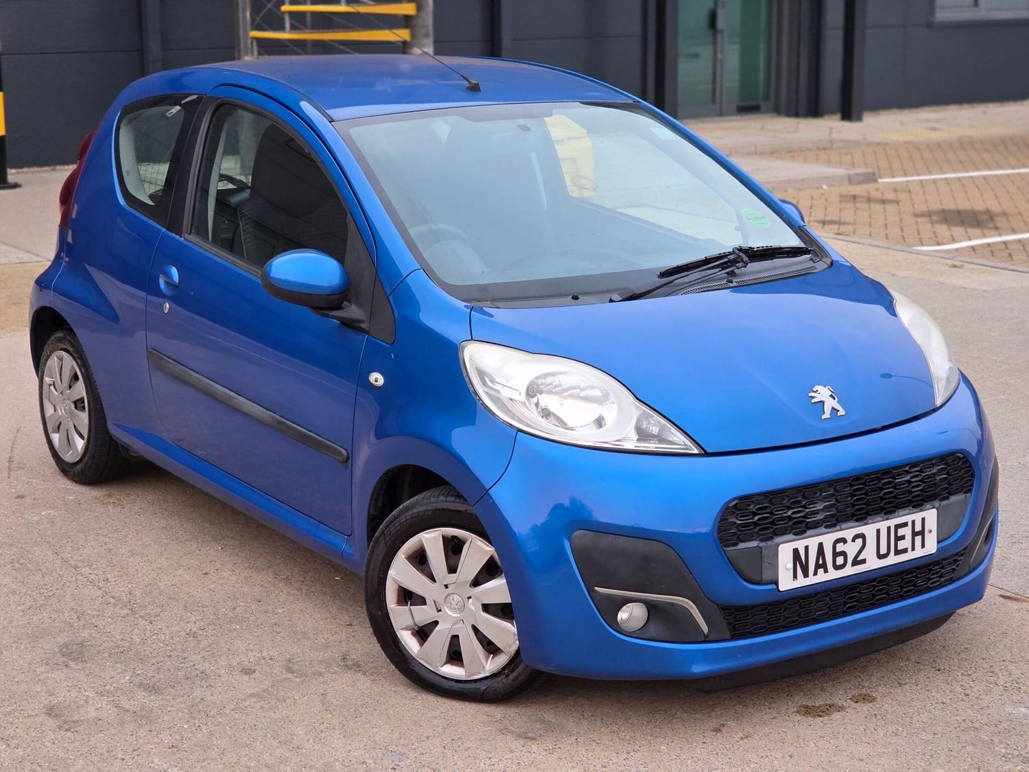 Peugeot 107 2012 - Cars