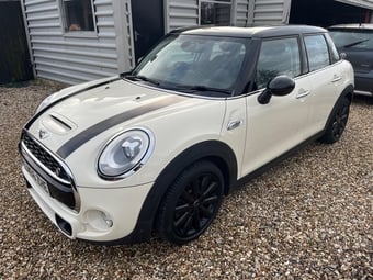 Mini Hatch 2017