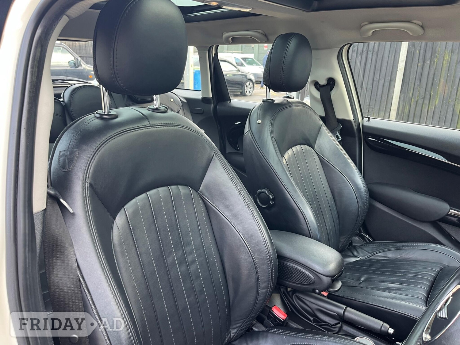 [ berth ]Mini Hatch