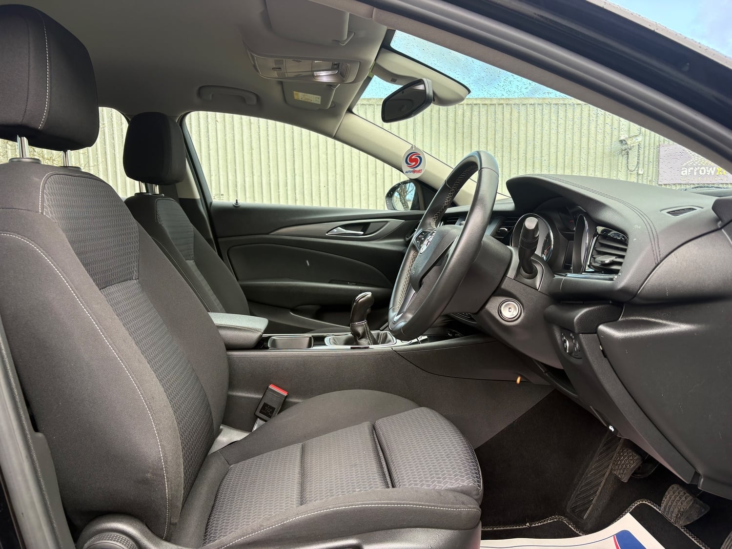 Vauxhall Insignia 2020 - Cars in Airdrie