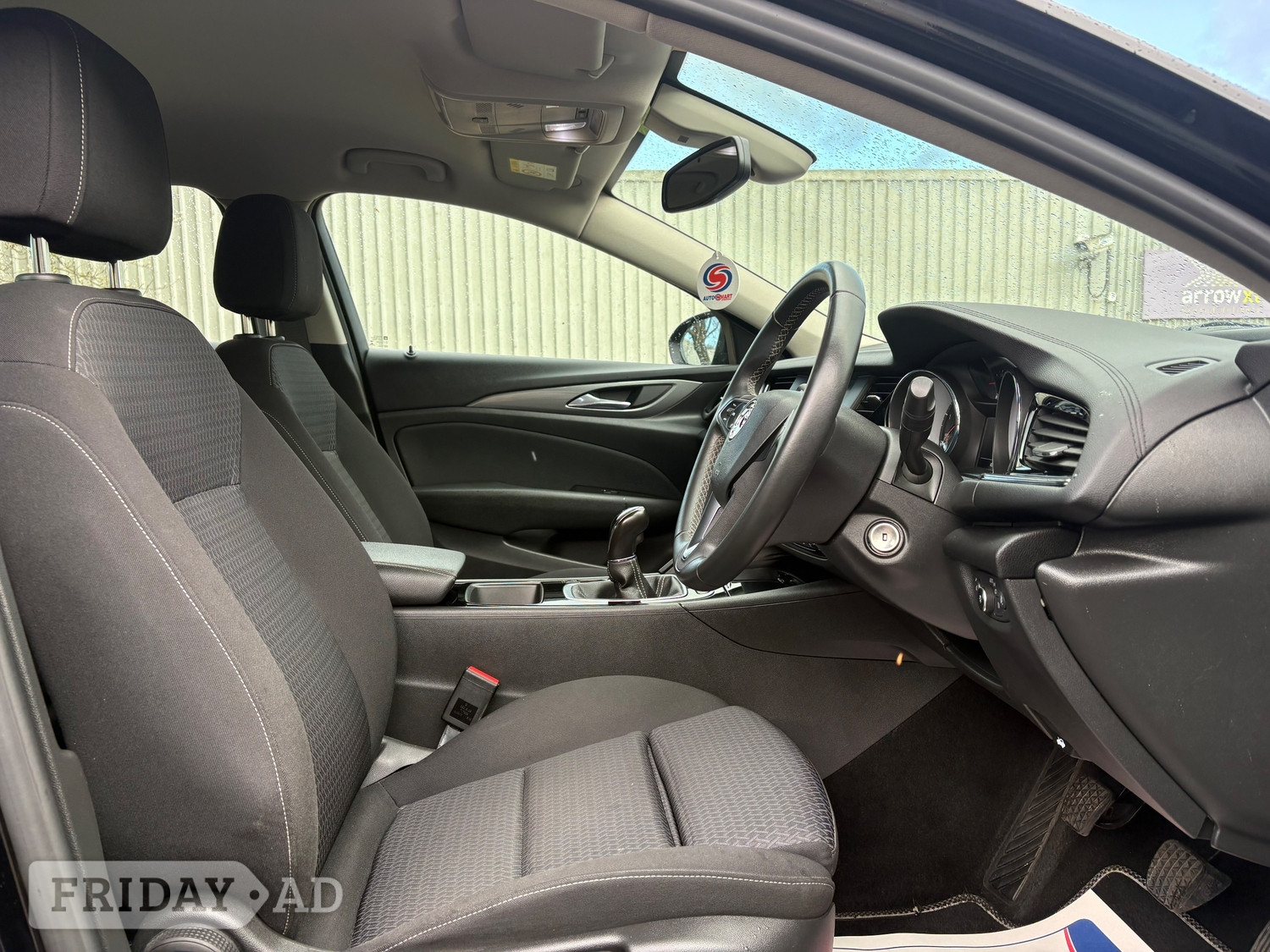Vauxhall Insignia 2020 - Cars in Airdrie