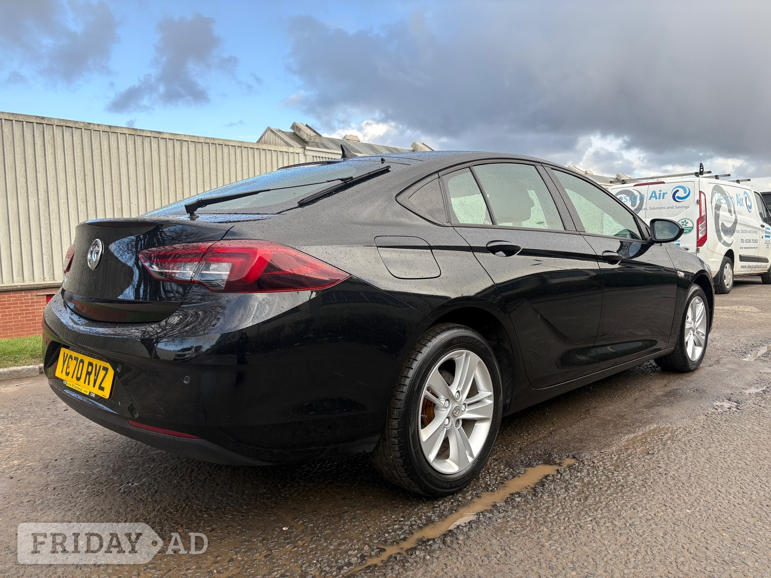 [ berth ]Vauxhall Insignia