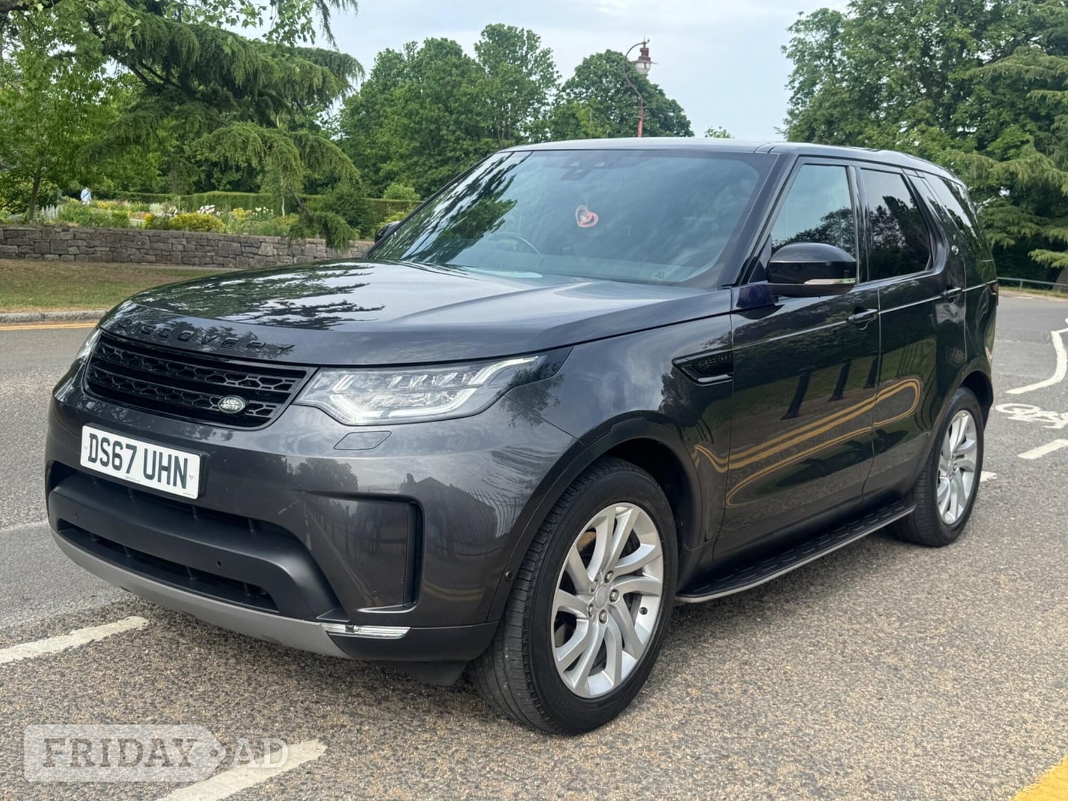 [ berth ]Land Rover Discovery