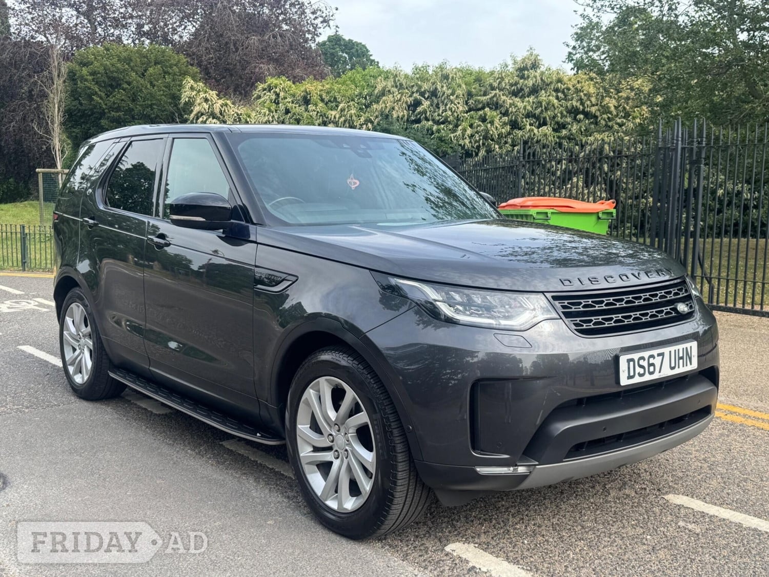 Land Rover Discovery 2017 in Bexley