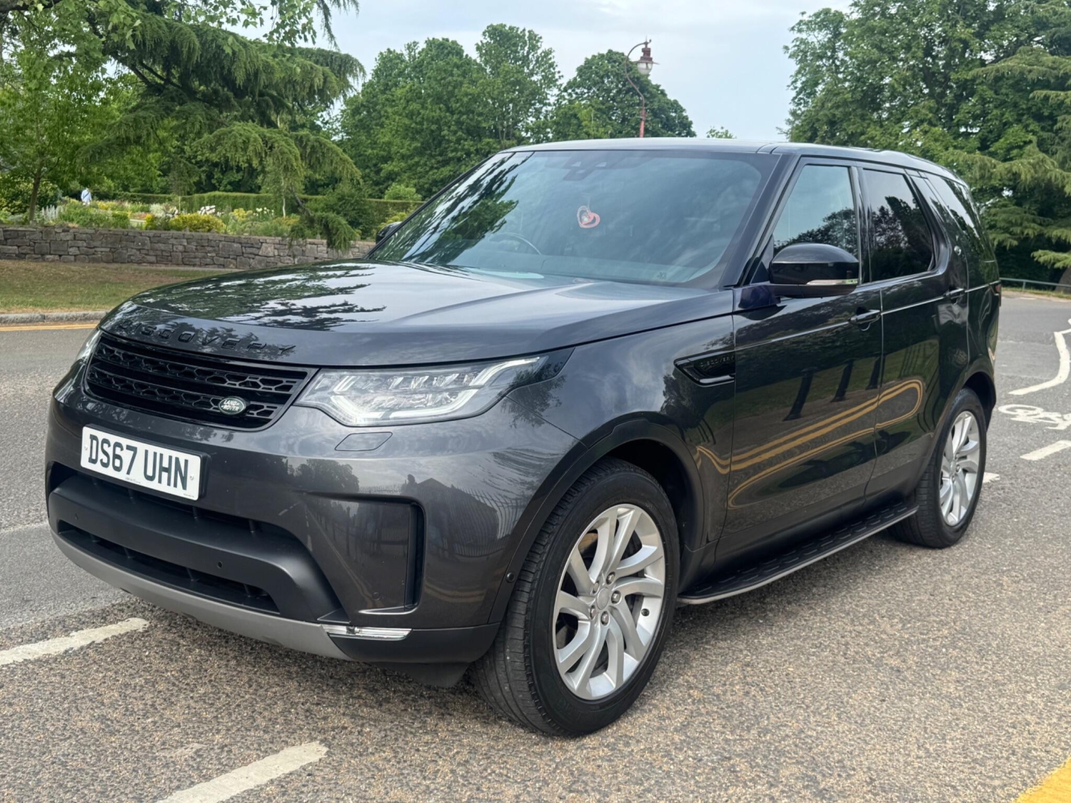 [ berth ]Land Rover Discovery