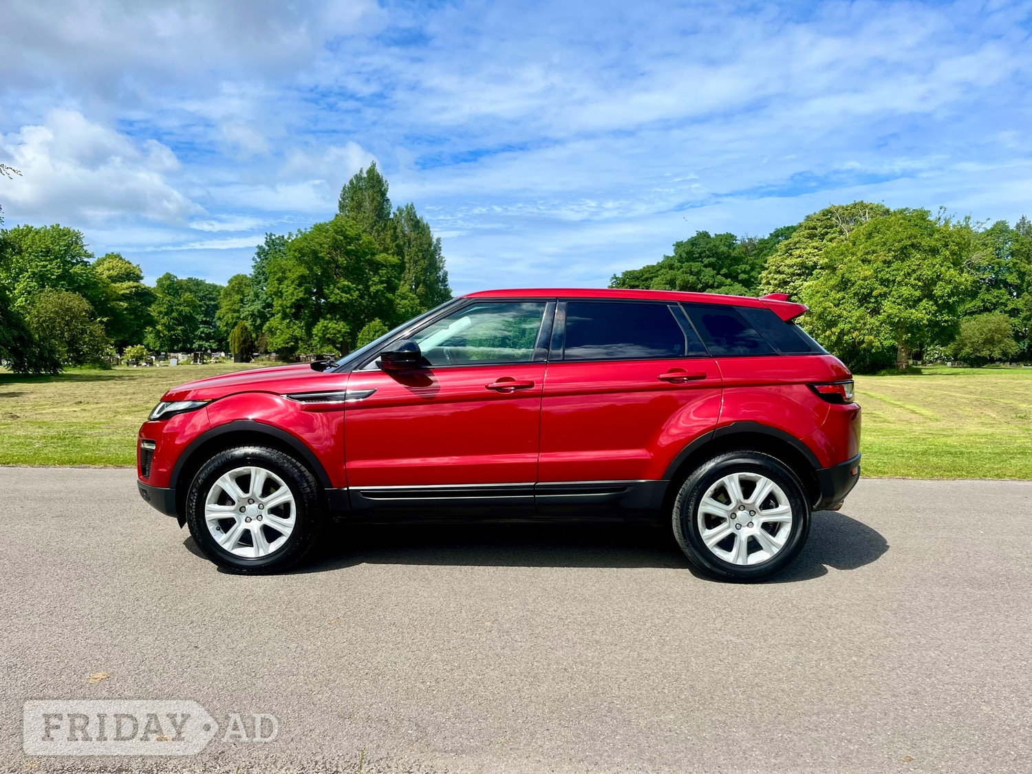 [ berth ]Land Rover Range Rover Evoque