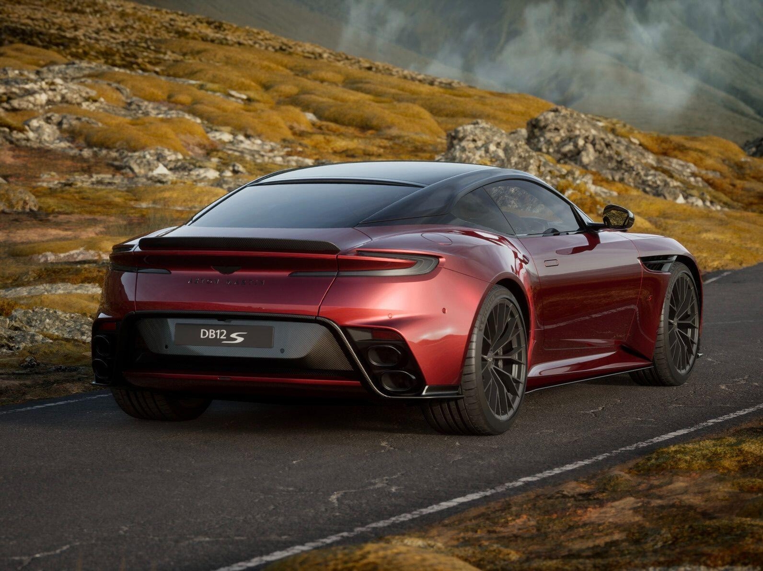[ berth ]Aston Martin DB12