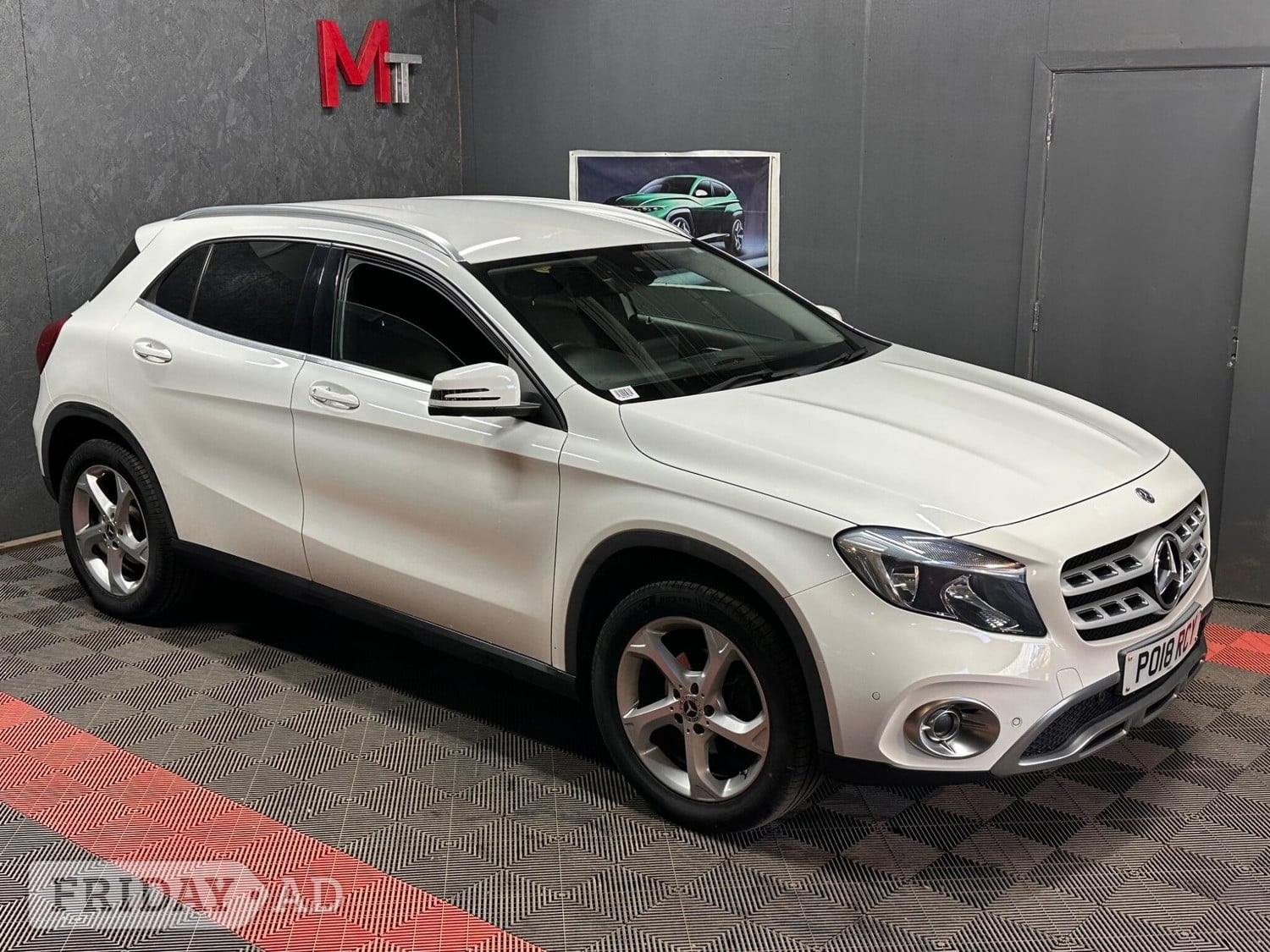 [ berth ]Mercedes-Benz GLA