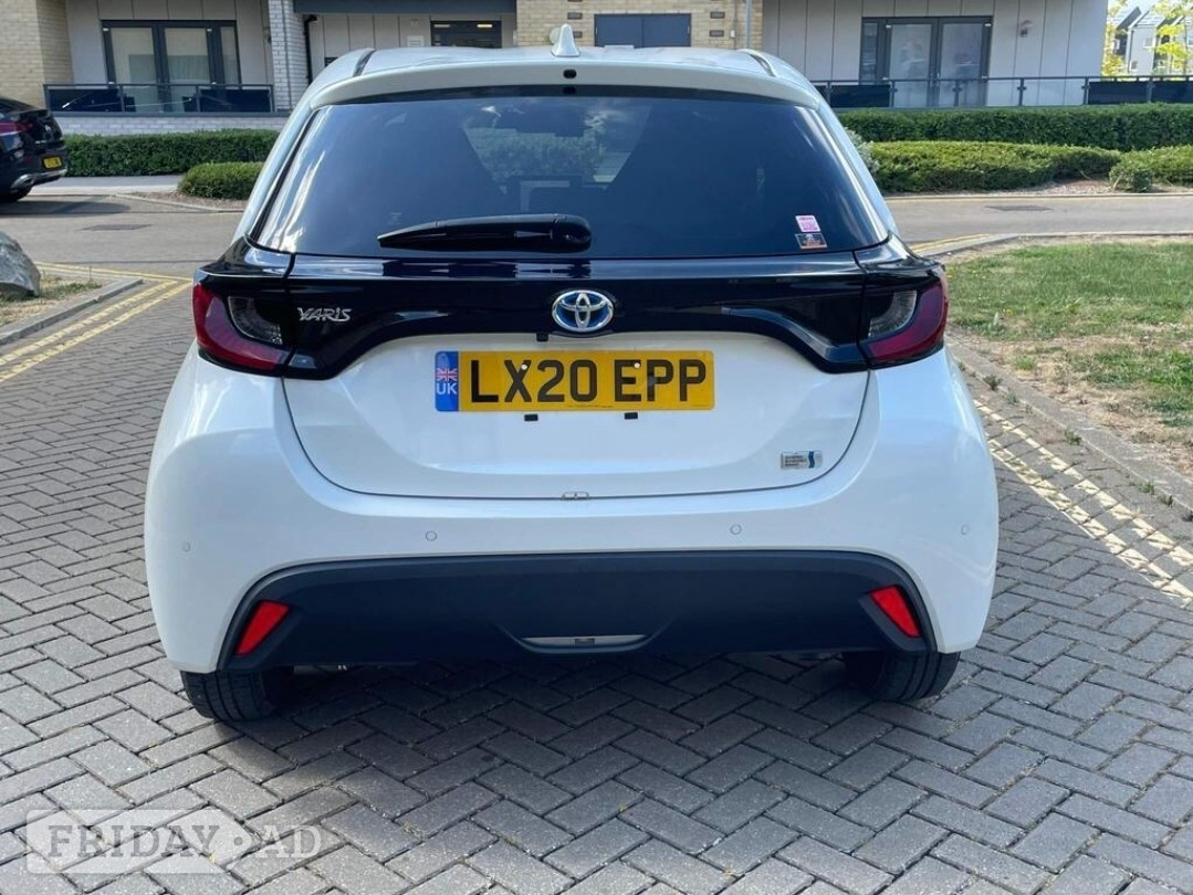 Toyota Yaris 2020 - Cars in Rainham