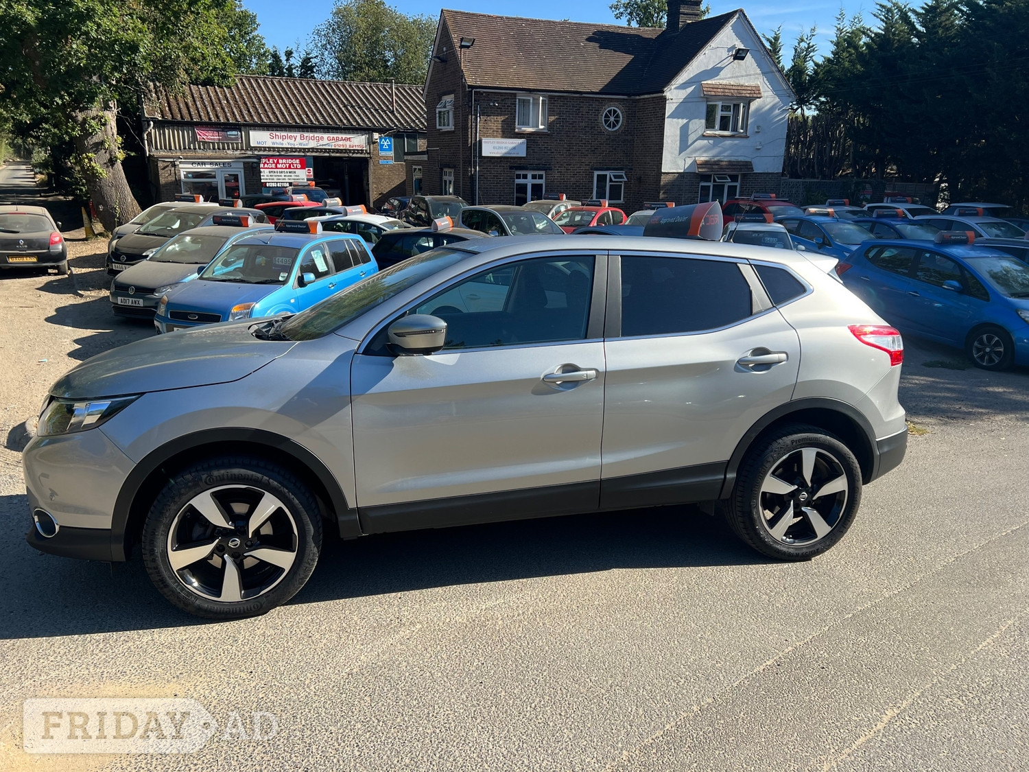 Nissan Qashqai 2015 - Cars in Horley