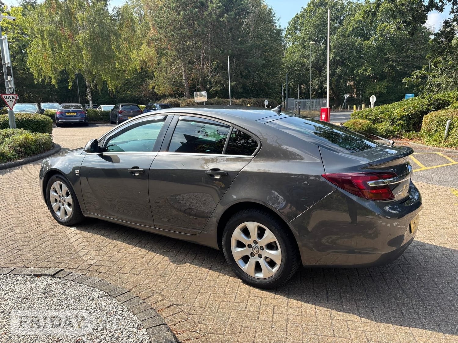 [ berth ]Vauxhall Insignia