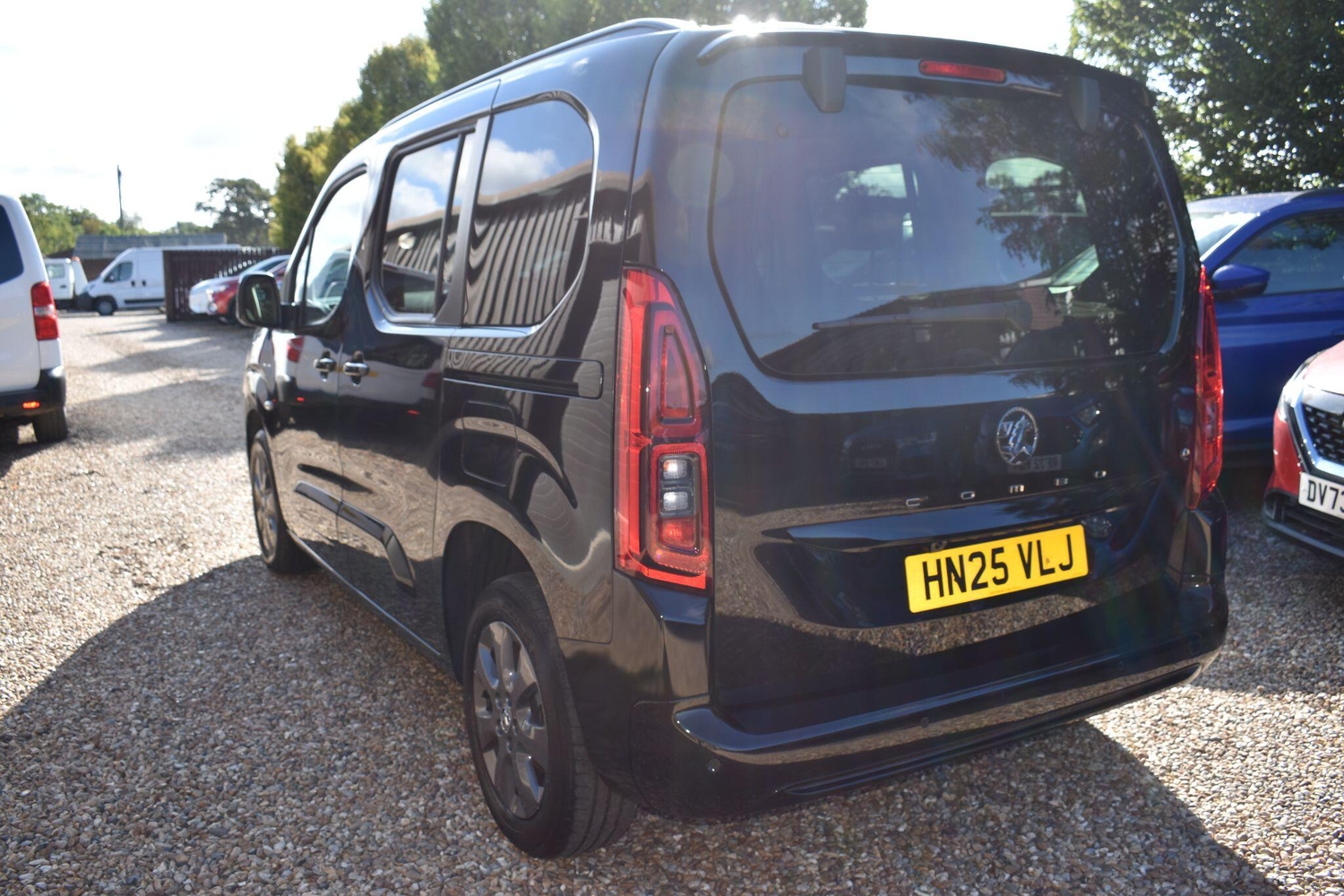 Vauxhall Combo Life 2025 - Cars in Guildford