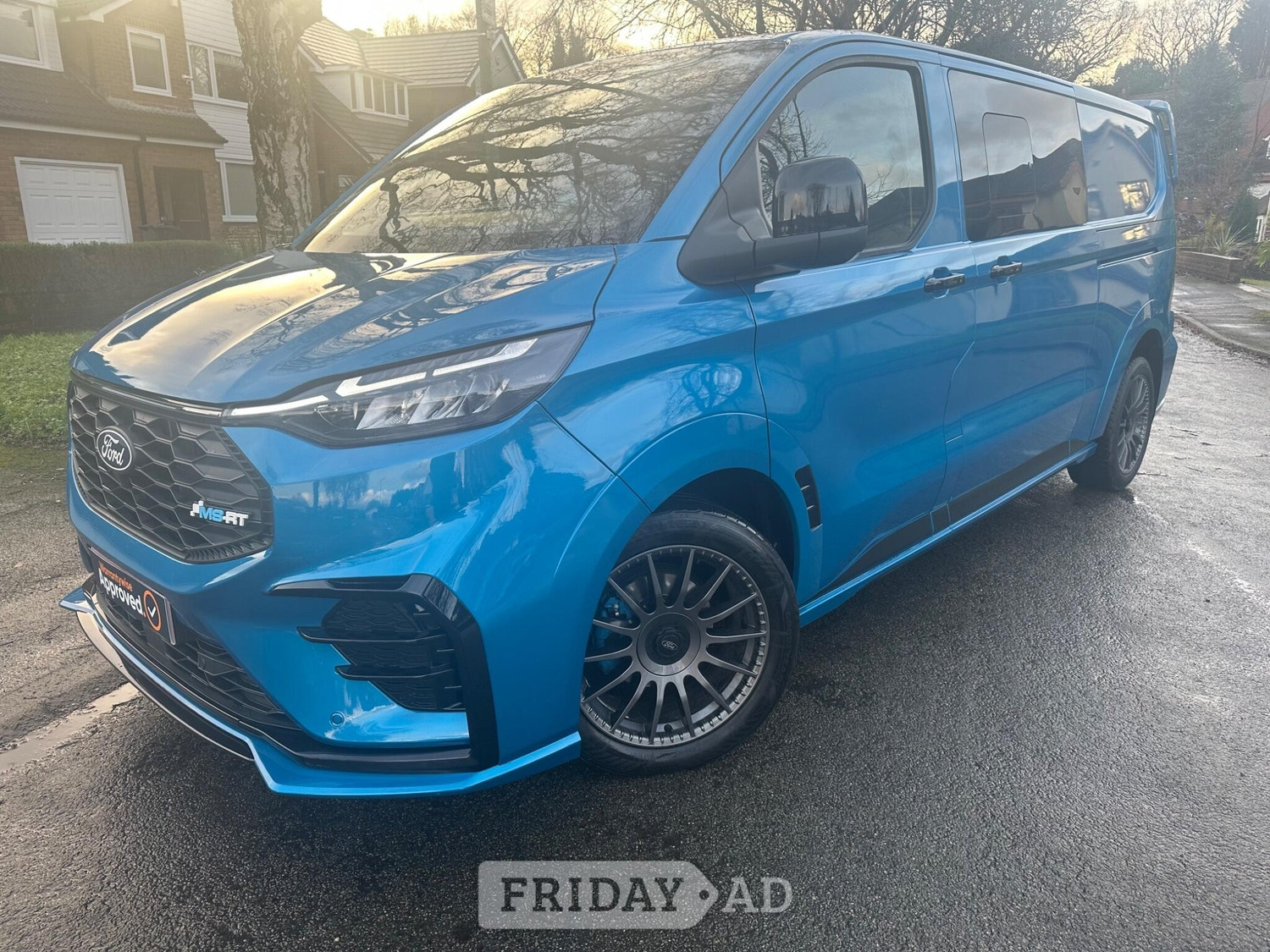 [ berth ]Ford Transit Custom