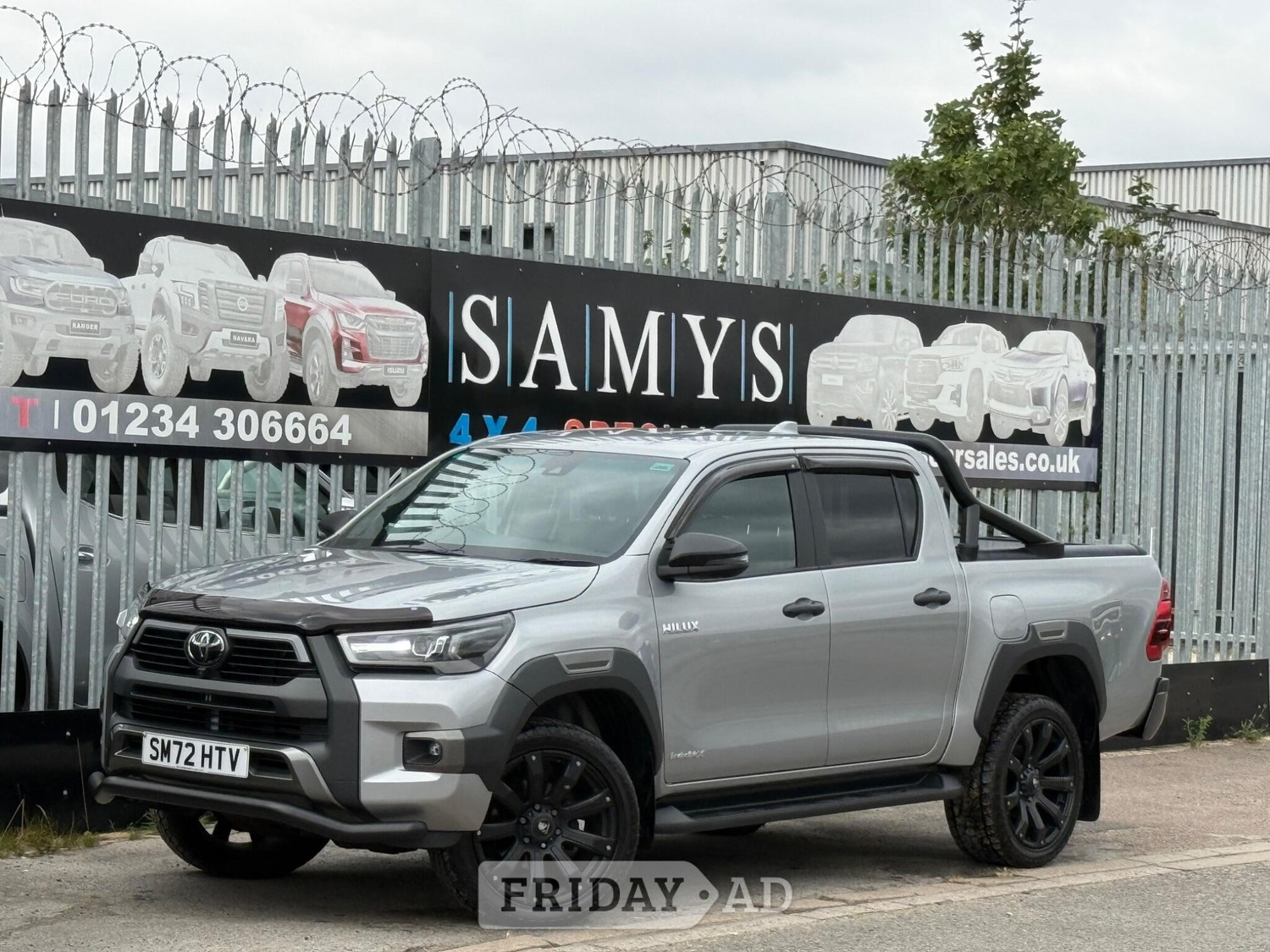 Toyota Hilux 2022 in Bedford