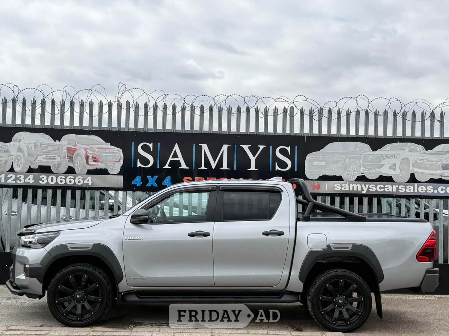 Toyota Hilux 2022 - Vans & Commercial Vehicles in Bedford