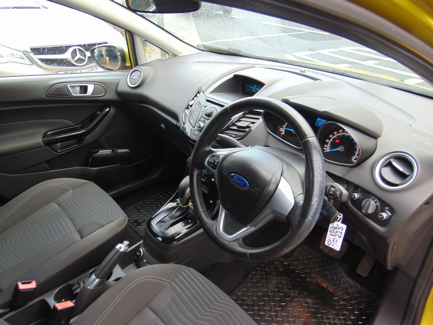 Ford Fiesta 2013 - Cars