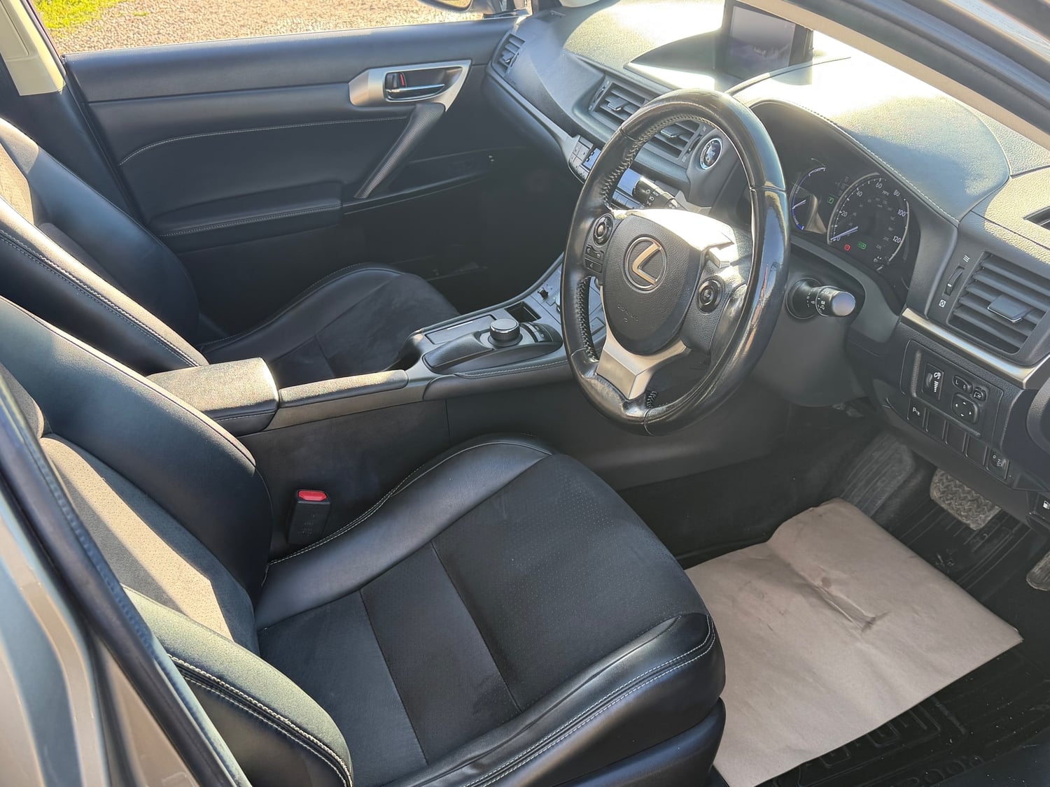 [ berth ]Lexus CT
