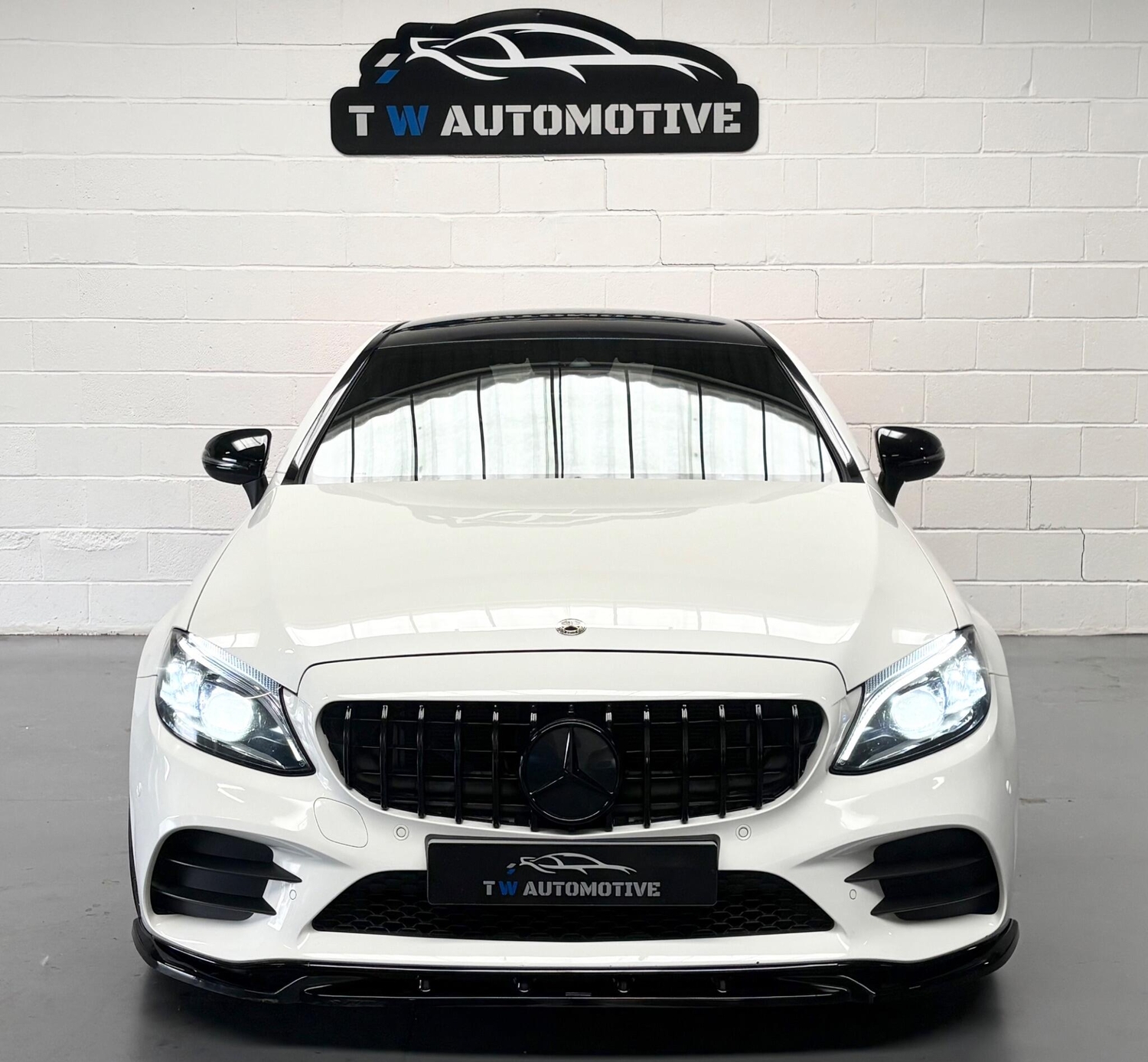 [ berth ]Mercedes-Benz C Class