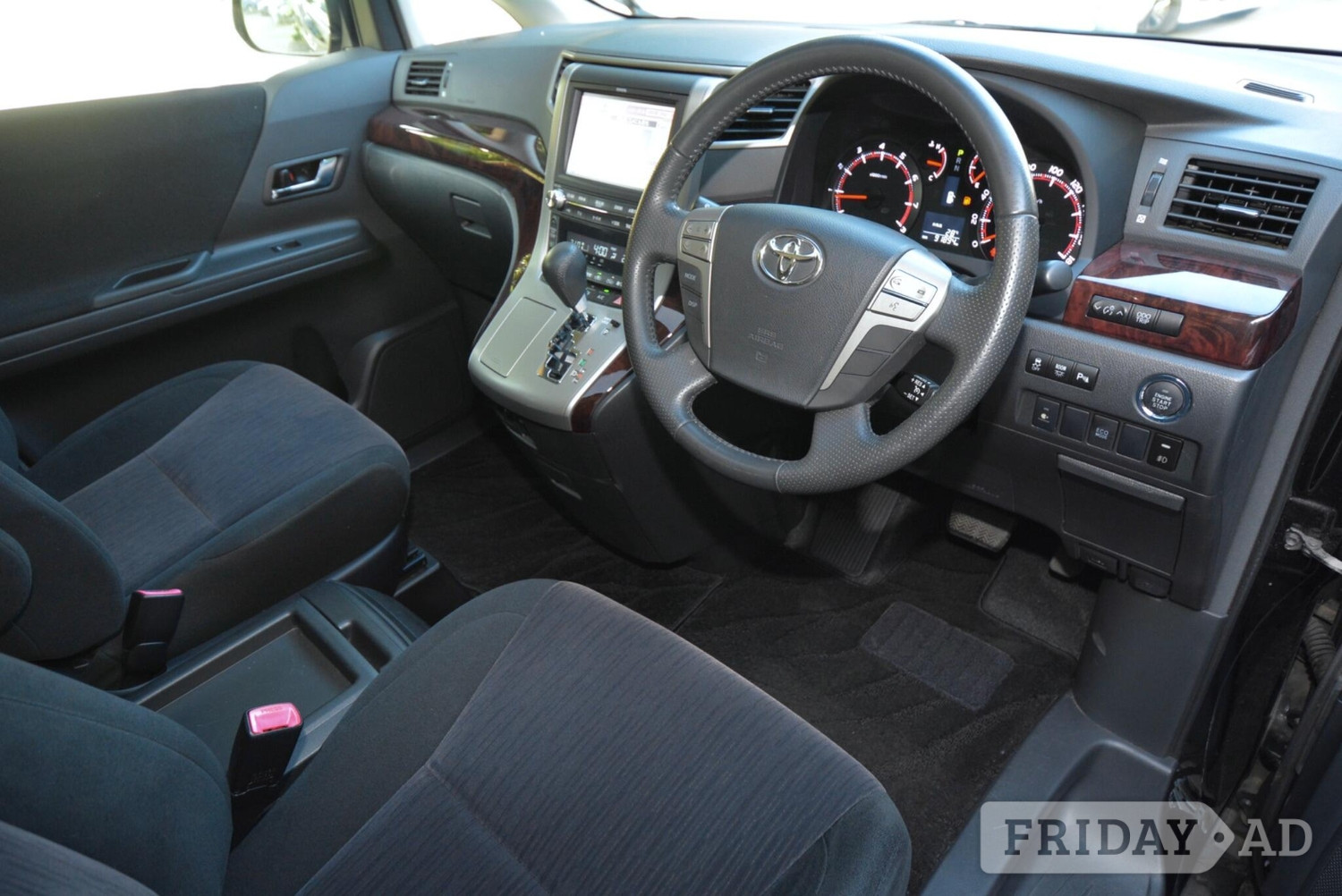 Toyota Vellfire Chingford
