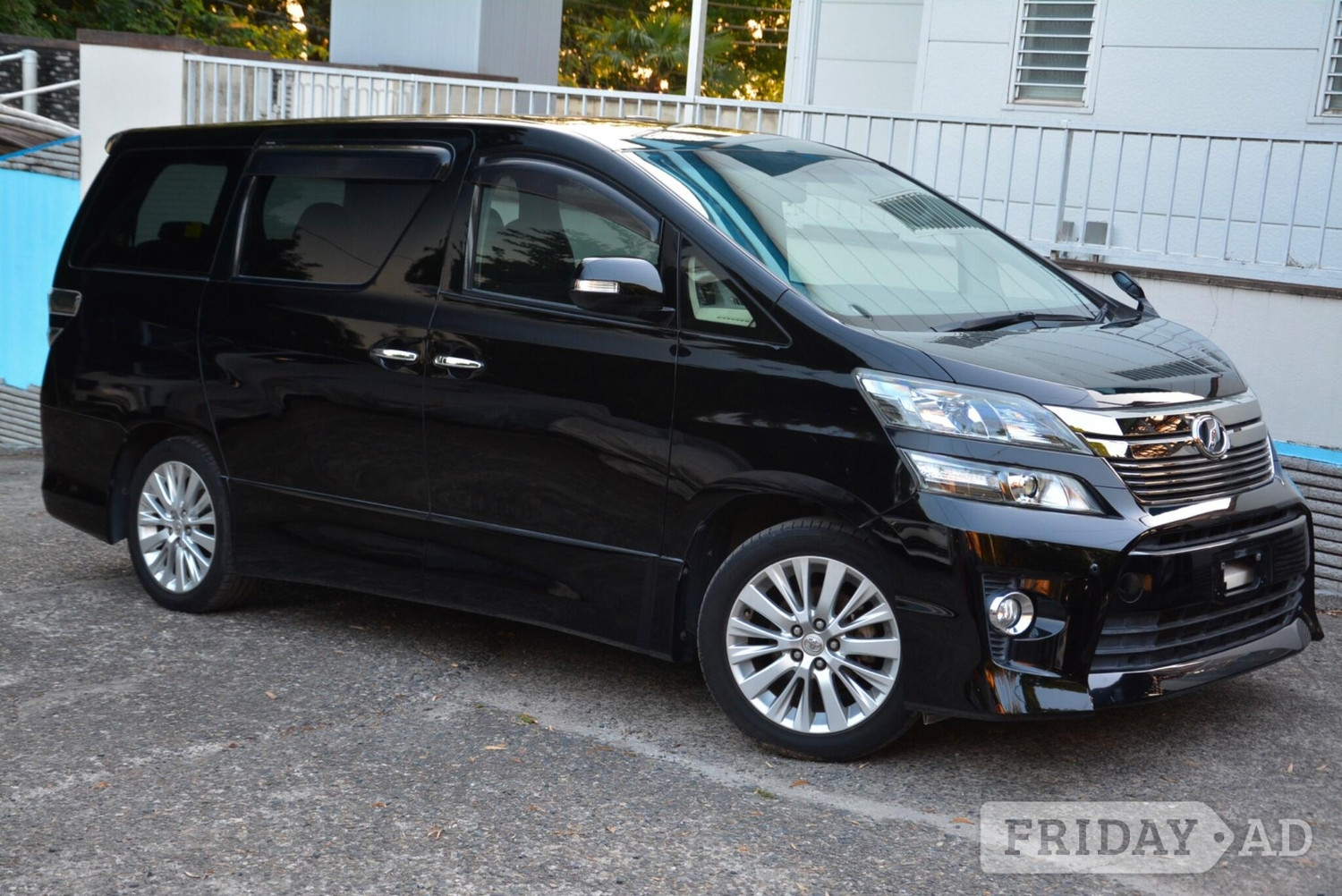 Toyota Vellfire 2014 - Cars